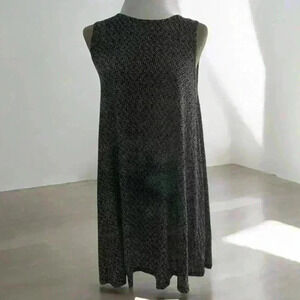 Women’s Sleeveless Dress